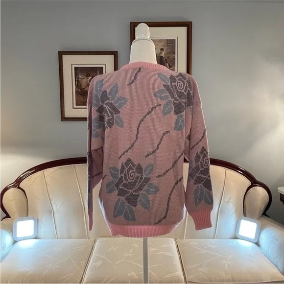 Pink & Gray Floral Print Crewneck Knit Sweater Size Medium - Picture 4 of 8